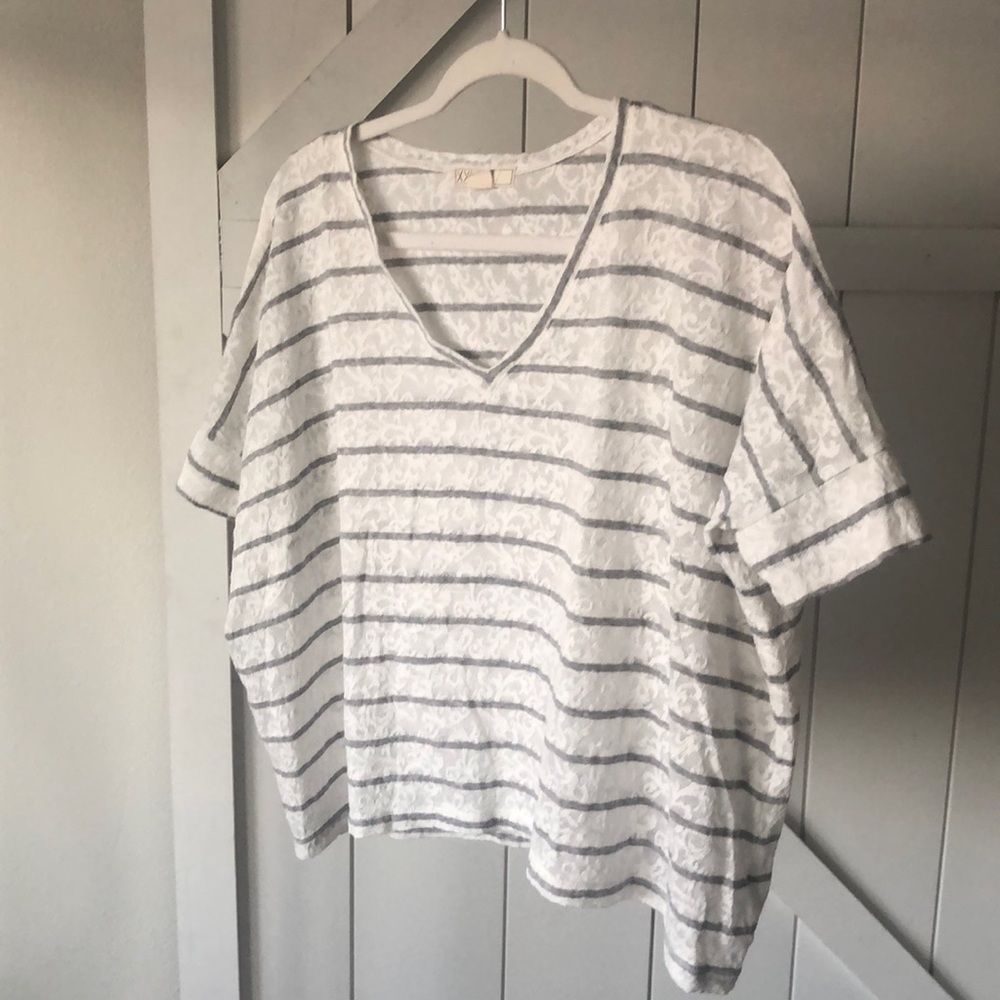 F21 large crop top lacy stripes shirt